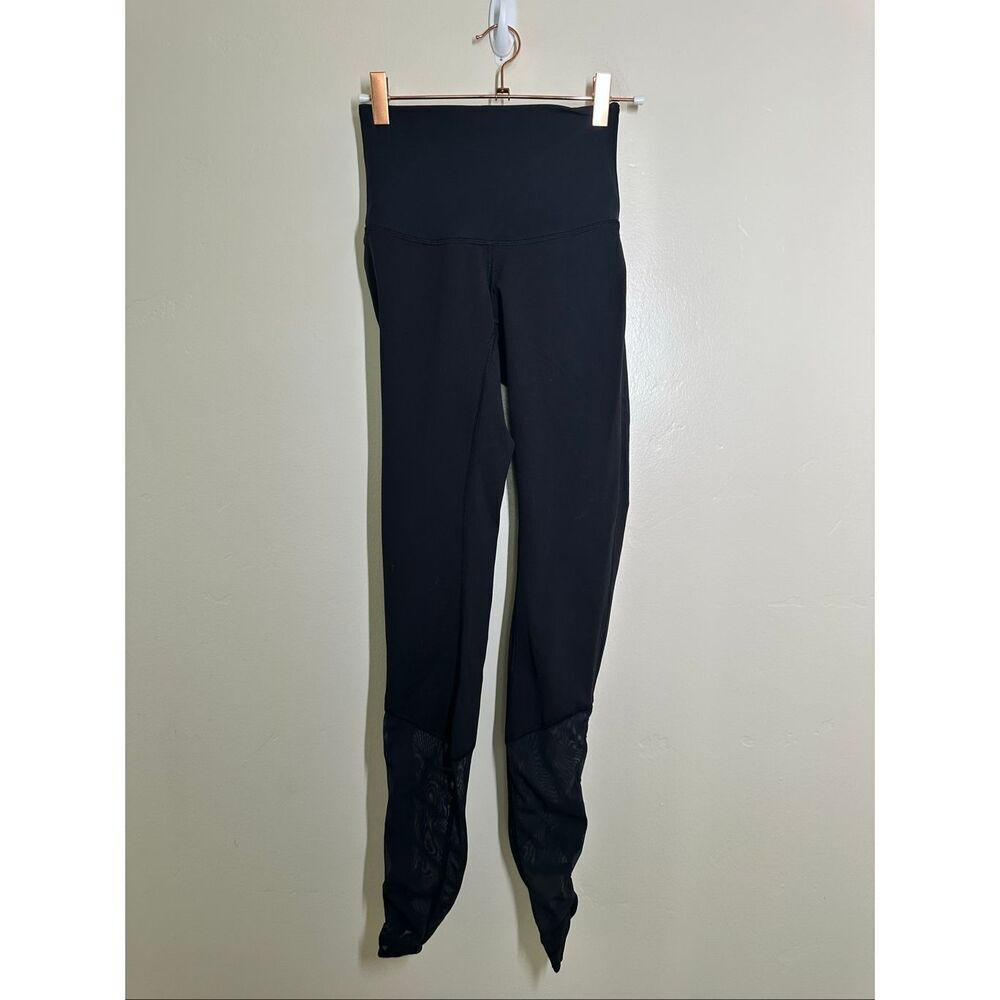 🌸 Lululemon Black Ruched Mesh Bottom and Waist Leggings Size 4